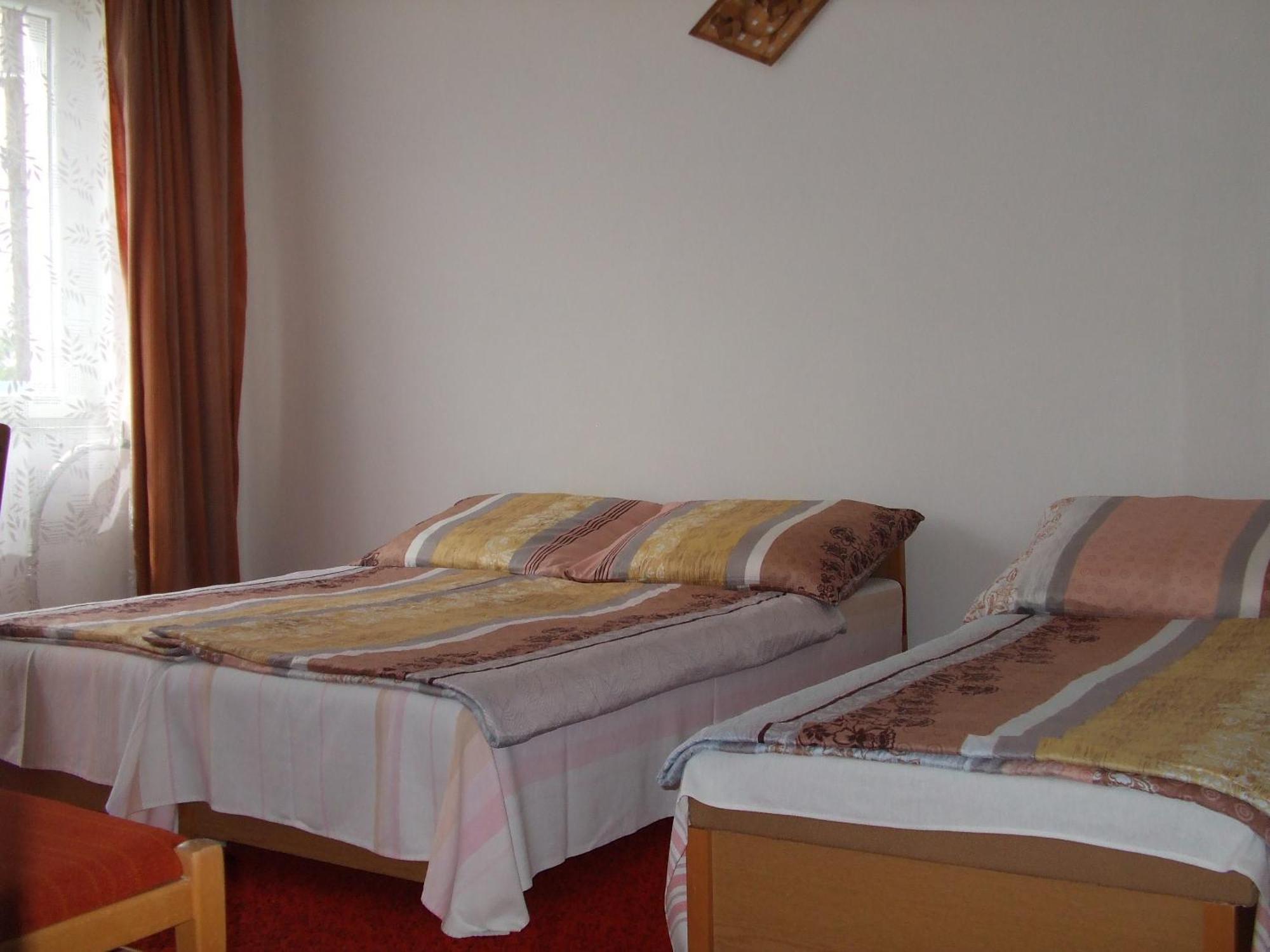 Napfeny Vendeghaz Apartment Miskolc Bilik gambar